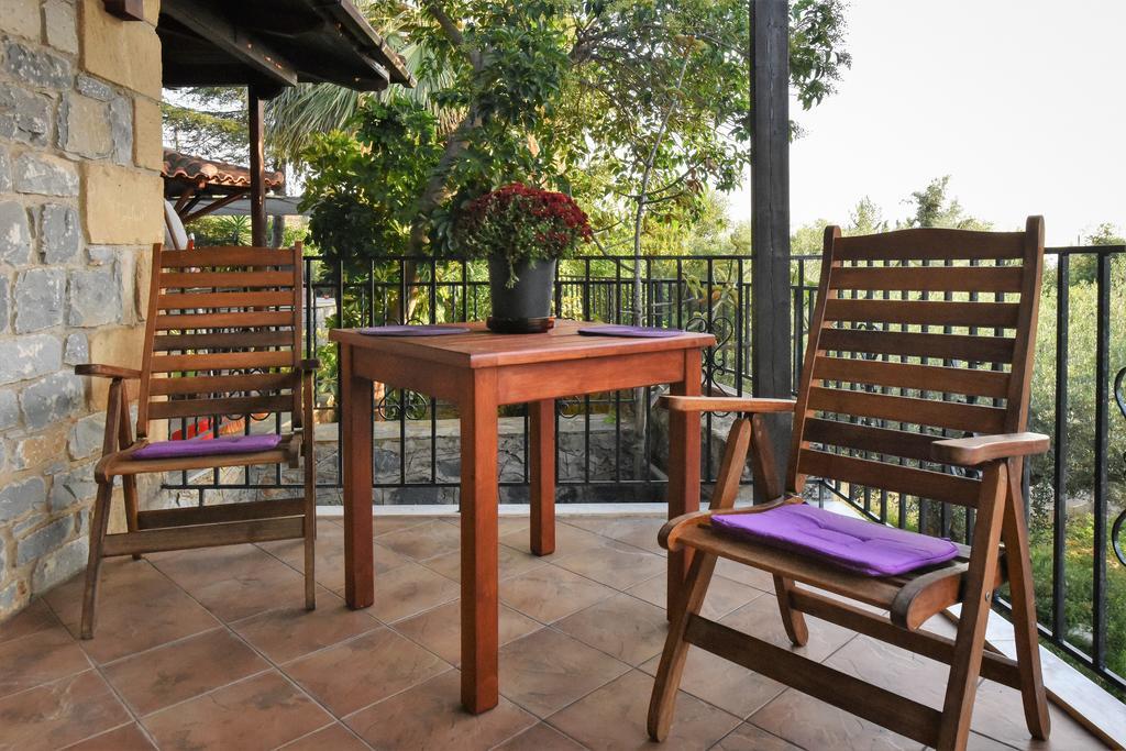 Villa Onar A Stone House With Amazing View Stoúpa Esterno foto