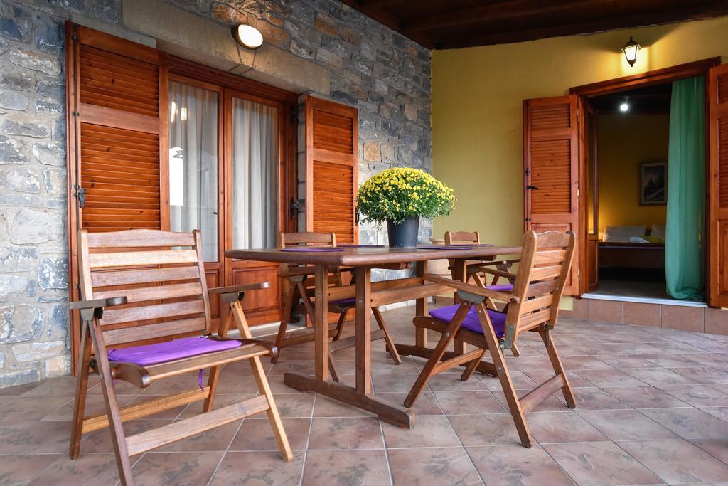 Villa Onar A Stone House With Amazing View Stoúpa Esterno foto