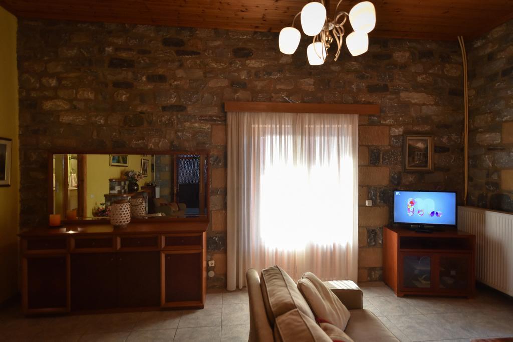Villa Onar A Stone House With Amazing View Stoúpa Esterno foto