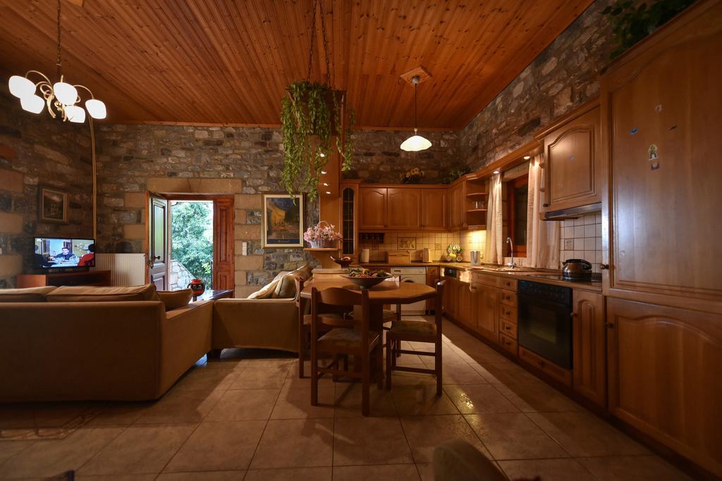 Villa Onar A Stone House With Amazing View Stoúpa Esterno foto