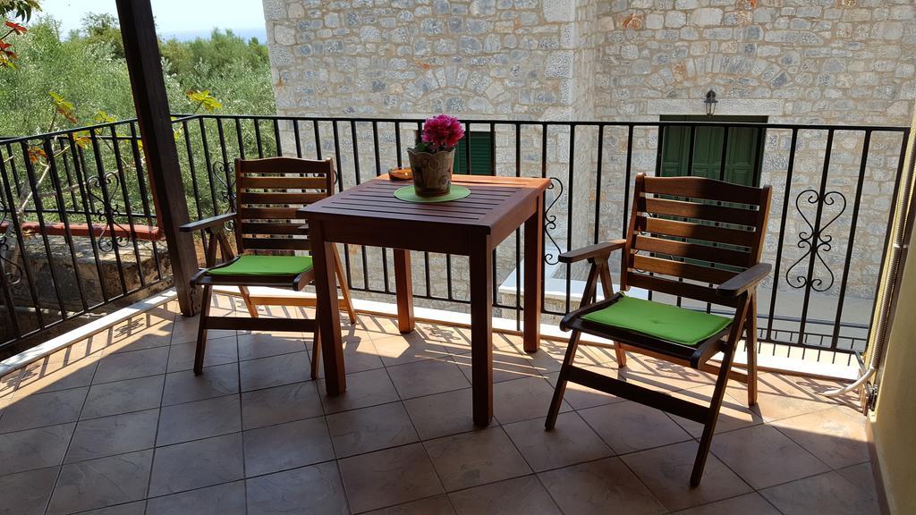 Villa Onar A Stone House With Amazing View Stoúpa Esterno foto